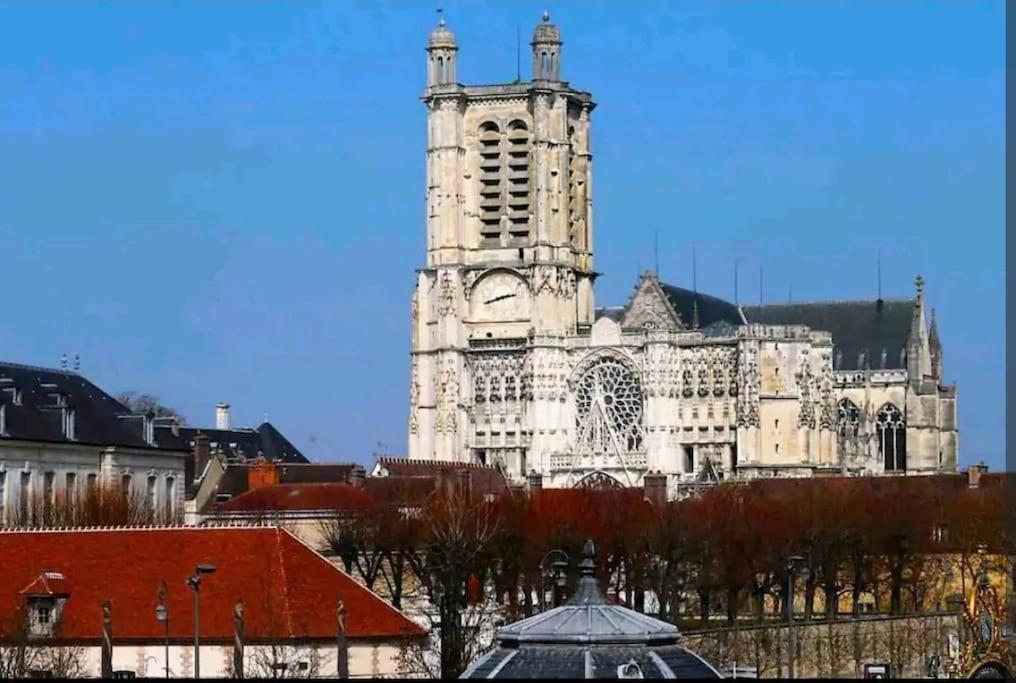 "Les Nuits De 3" Centre-Ville, Parking Gratuit Troyes Kültér fotó